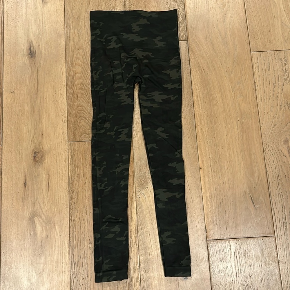 SPANX army print legging size small